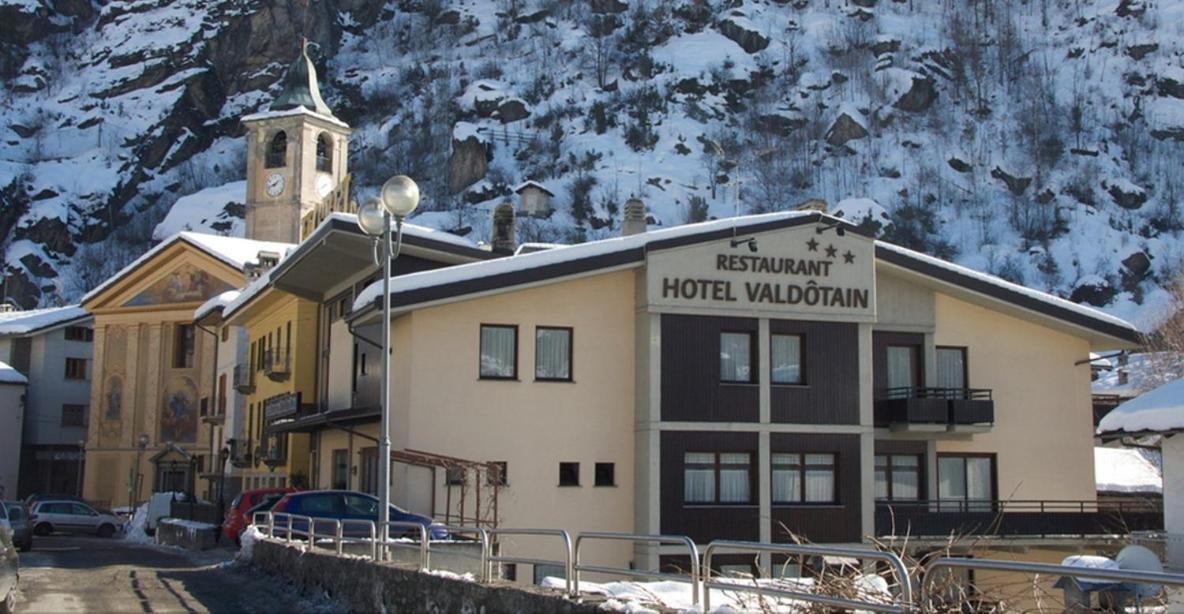 Hotel Valdotain Villeneuve Exterior photo